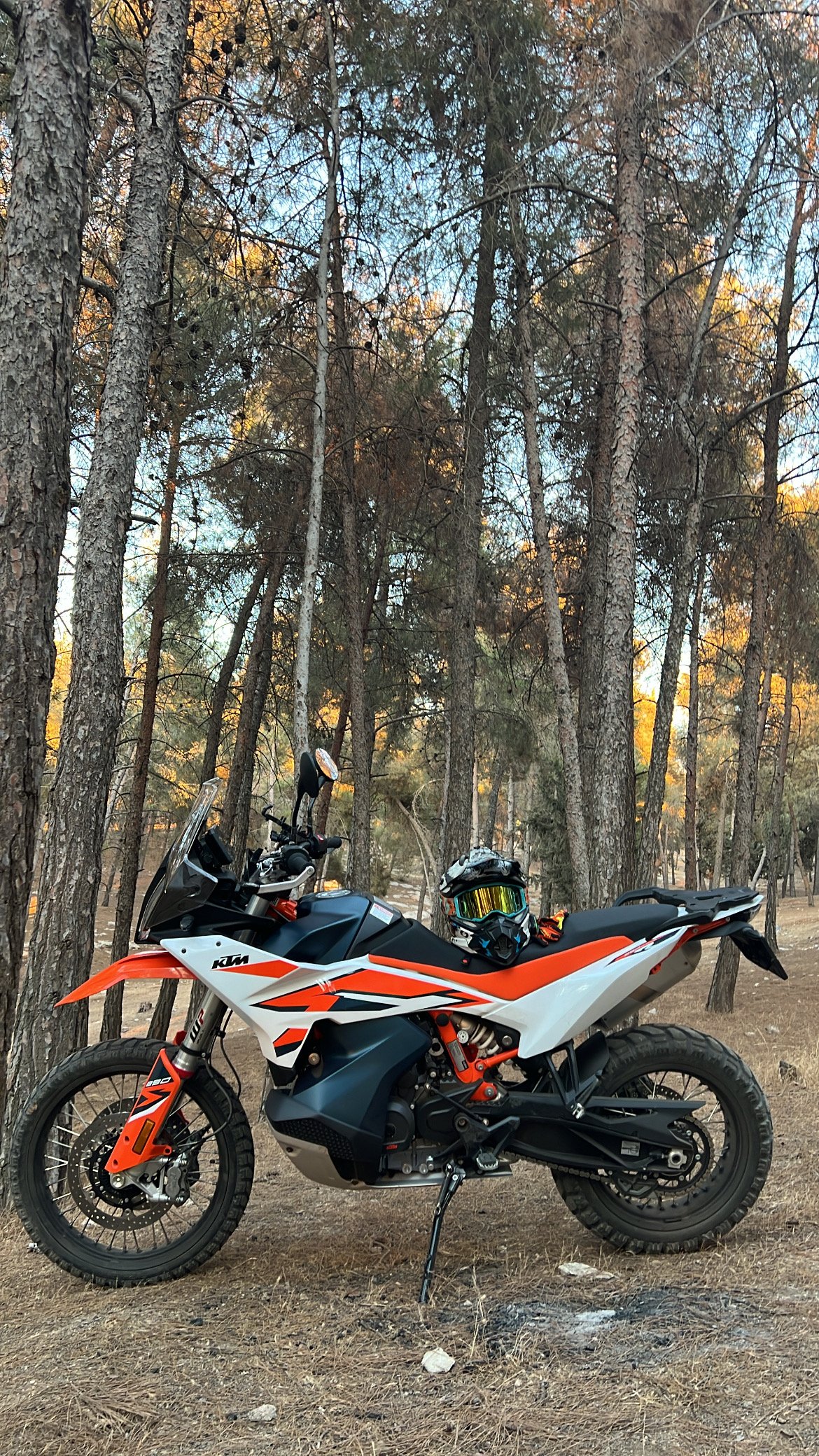 KTM ADVENTURE 890 R (2023)