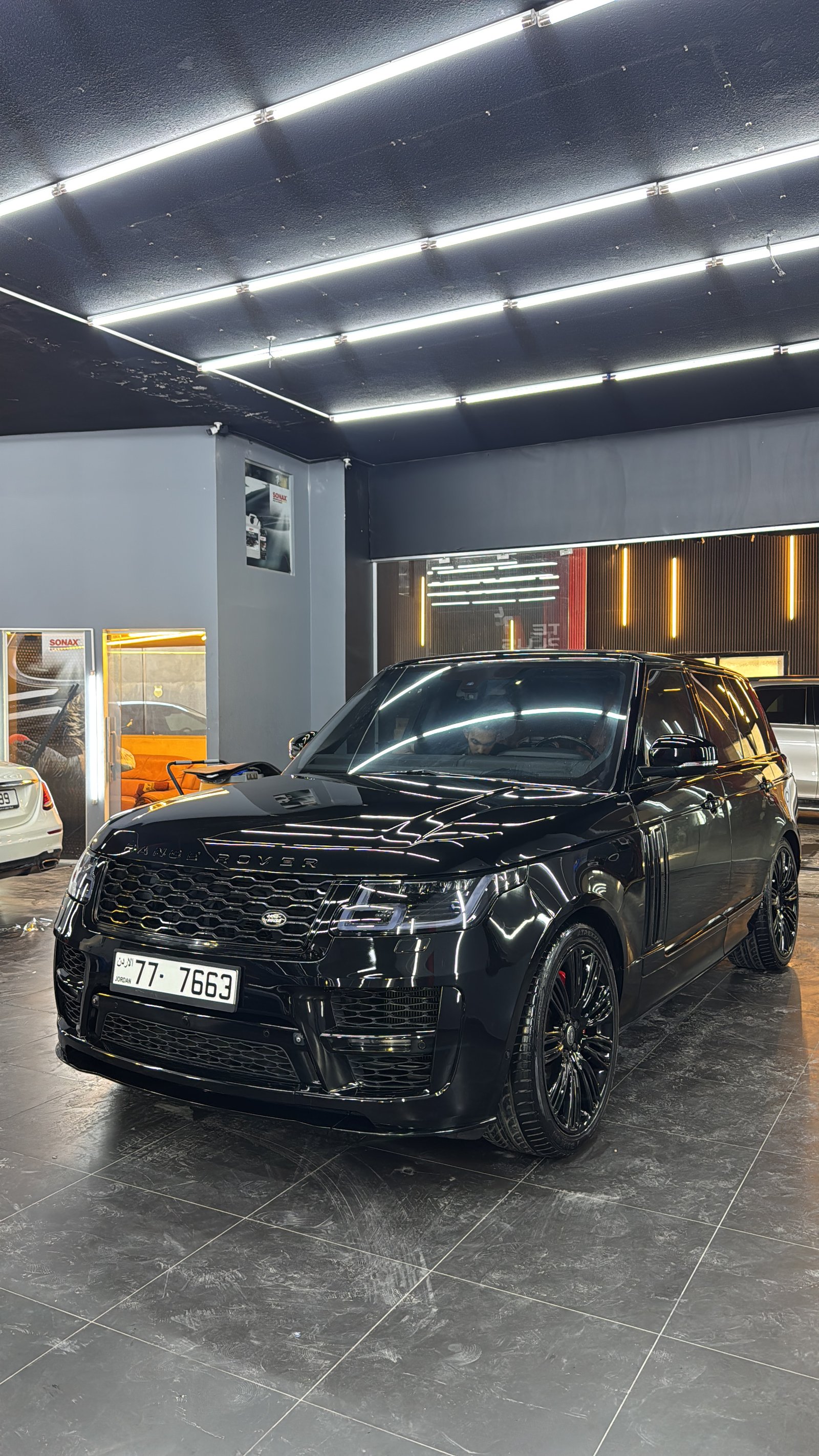 Range Rover  Vogue 5000cc Supercharged  (2021)