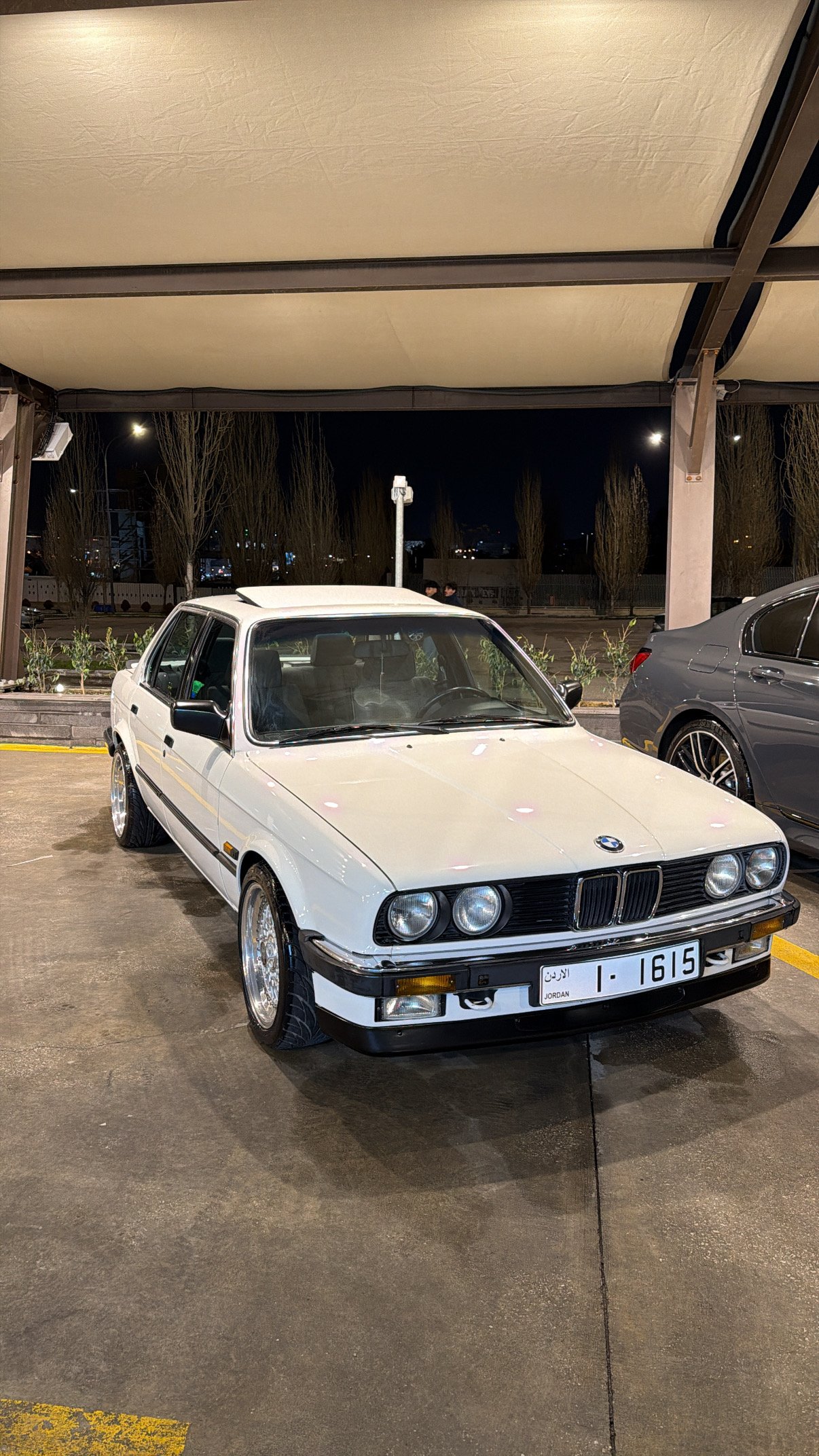 Bmw  1-1615 (1987)